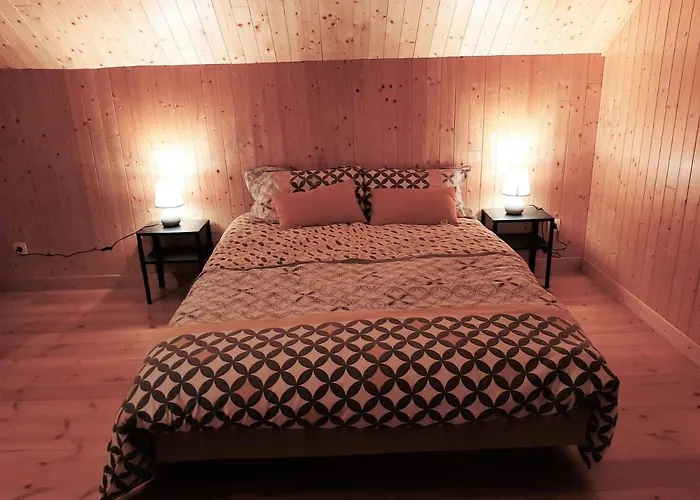 Le De Pierrot La Malène