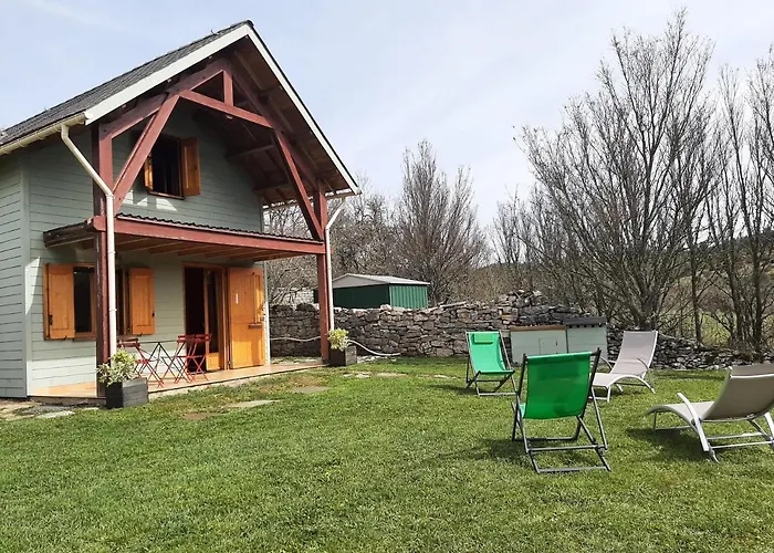 Le De Pierrot La Malène